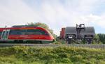 Bei einem Verbrauch von 170 Liter pro Kilometer würde ein Triebwagen der Baureihe 644 gerade mal 100 Kilometer weit fahren können. Aber nur dann, wenn er einen Kesselwagen mit einem Fassungsvermögen von 170000 Liter (in Worten: Einhundertsiebzigtausen Liter) hinter sich herziehen würde. Fotomontage: Uwe Siedentop
