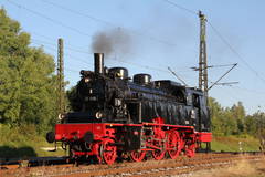 Die Dampflok 75 1118 der UEF Lokalbahn Amstetten – Gerstetten e. V. im Rangierbahnhof Amstetten. Foto: Thomas Kunhäuser. Die Dampflok 75 1118 der UEF Lokalbahn Amstetten – Gerstetten e. V. im Rangierbahnhof Amstetten. Foto: Thomas Kunhäuser.